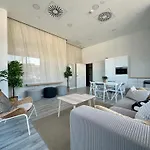 P&O 3Bed Urban Sky